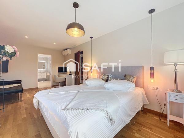 La Roquette-Sur-Siagne : Villa rénové avec Piscine.