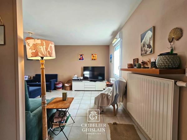 REZÉ RAGON – MAISON 3 CHAMBRES AVEC JARDIN, GARAGE ET 2 STATIONNEMENTS | 94 m² habitables | Terrain 296 m² | Construction 2011 | DPE C