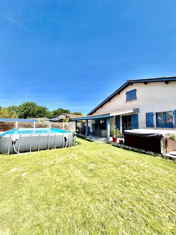 LANTON (secteur CASSY) – Charmante maison familiale avec piscine dans un environnement privilégié