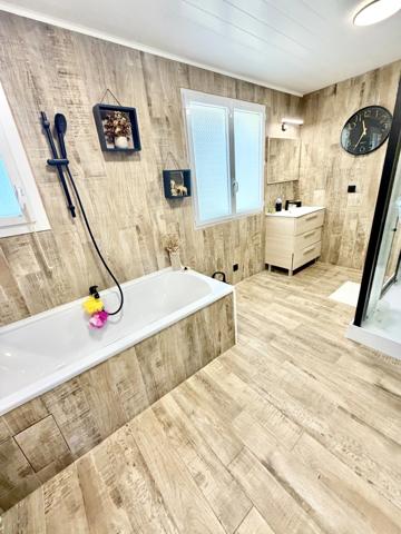 LANTON (secteur CASSY) – Charmante maison familiale avec piscine dans un environnement privilégié
