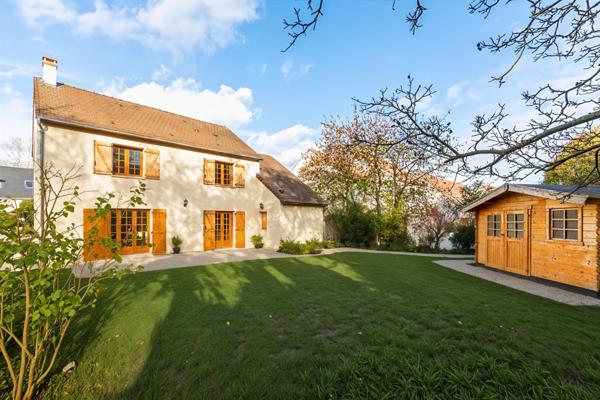 Maison à Verrières-le-Buisson, 5 chambres- 2 points d'eau- DPE D- GRAND GARAGE , PROCHE RER B, combles aménageables!