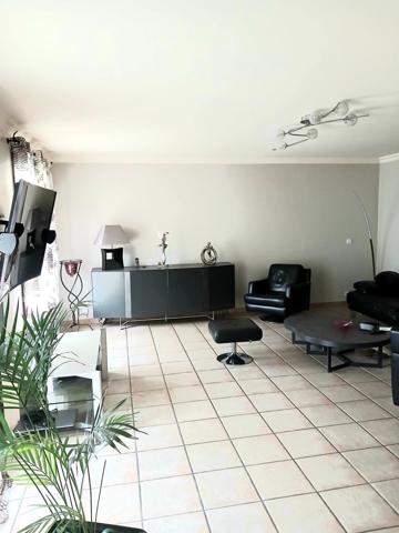 Maison à DRANCY, 93700 - 8 pièces 200m²