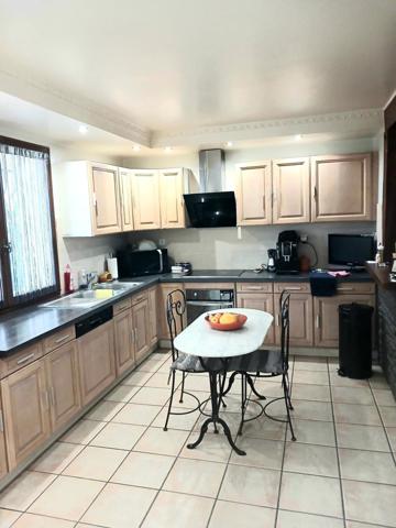 Maison à DRANCY, 93700 - 8 pièces 200m²