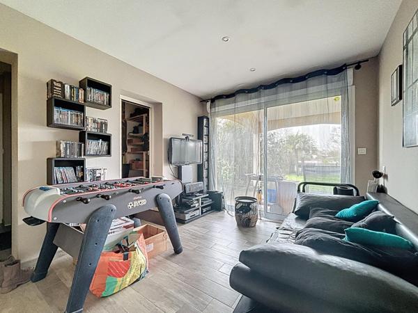 Plain-pied lumineux 136 m² – 4 chambres – Jardin & Garage