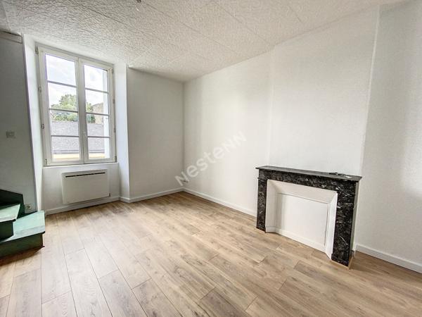 Appartement en duplex 2 chambres situé en centre-ville de Montjean sur Loire