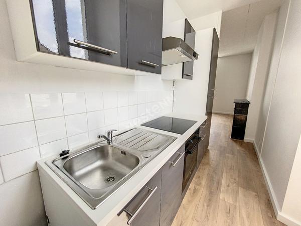 Appartement en duplex 2 chambres situé en centre-ville de Montjean sur Loire