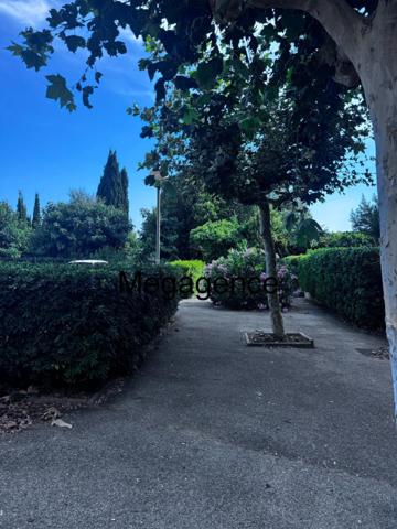 Appartement à HYERES, 83400 - 1 pièce 31m²