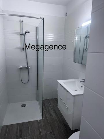 Appartement à HYERES, 83400 - 1 pièce 31m²