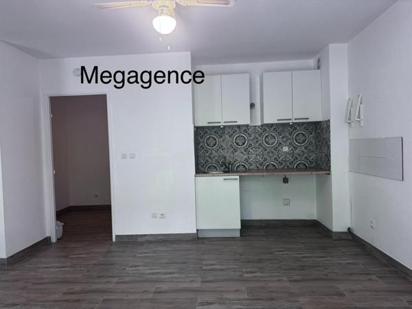 Appartement à HYERES, 83400 - 1 pièce 31m²