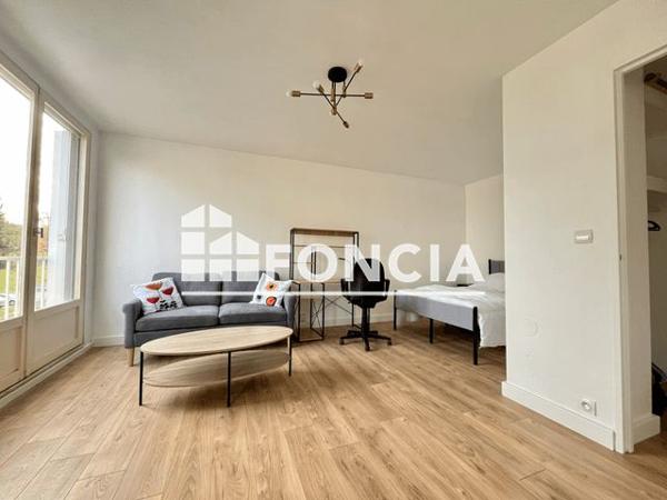 Location Studio meublé 31.3 m² - 55 RUE DU PUY LAS RODAS Limoges 87000