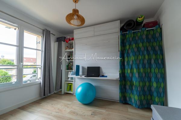 Appartement récent 2024 avec balcon