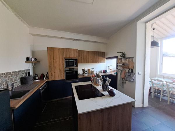 A VENDRE: ELEGANTE MAISON BOURGEOISE A LA FLECHE