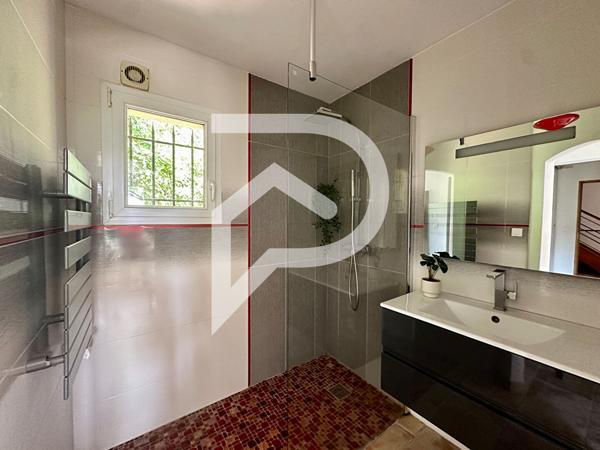 Maison 9 pièces 197 m2