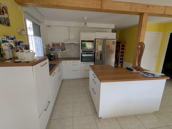 Pavillon à vendre à Nogent-le-Rotrou dans l'Eure-et-Loir (28400), ref : 11247/277   
Centre-ville