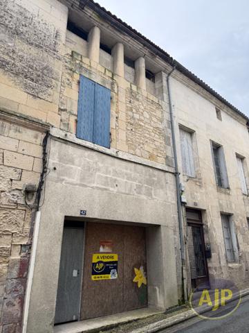 Vente maison Pons : 75 400 € - AJP Immobilier Pons