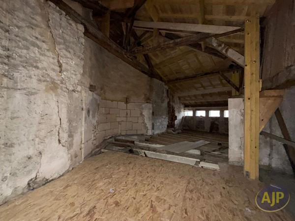 Vente maison Pons : 75 400 € - AJP Immobilier Pons