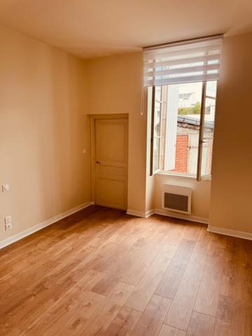 appartement lumineux en rez de chaussée en centre ville de Parthenay