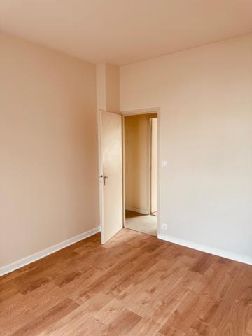 appartement lumineux en rez de chaussée en centre ville de Parthenay
