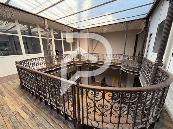 Bureaux 5 pièces 291.9 m2