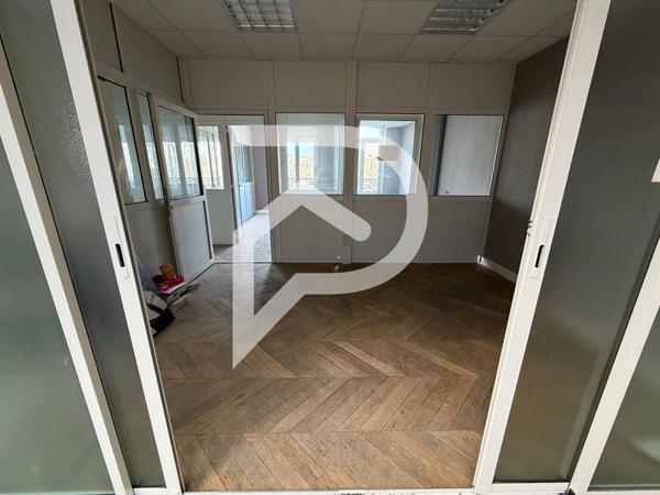 Bureaux 5 pièces 291.9 m2