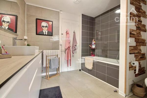 LE CHAMP-PRES-FROGES - Maison mitoyenne de type T5 A LOUER