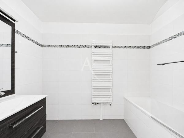 PUTEAUX/ Elysée Wallace - Appartement 2 pièces 48m² - 1 Balcon - 1 Parking