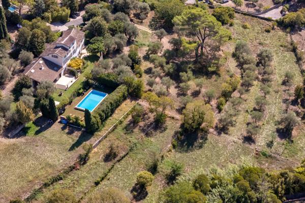 Élégante propriété de caractère à Grasse