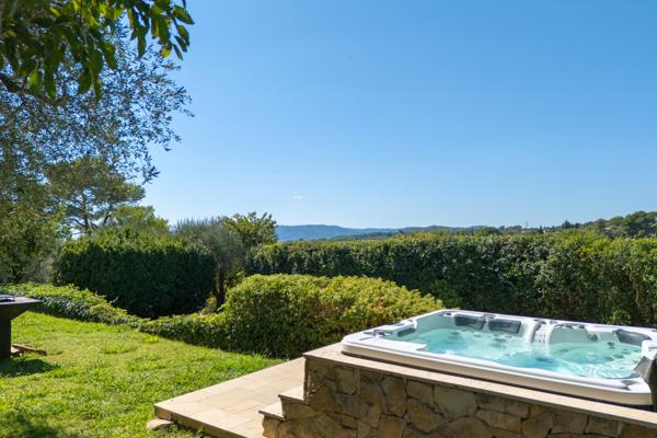 Élégante propriété de caractère à Grasse