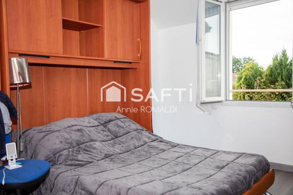 MAISON AVEC PISCINE SUR SOL - 3 CHAMBRES