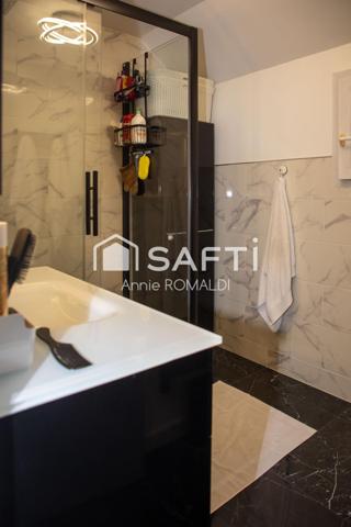 MAISON AVEC PISCINE SUR SOL - 3 CHAMBRES