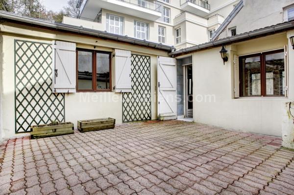 Comme une petite maison en centre-ville!