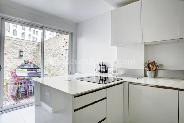 DUPLEX REFAIT A NEUF AVEC TERRASSE ET JARDINET