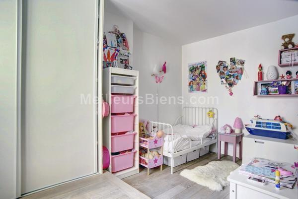 DUPLEX REFAIT A NEUF AVEC TERRASSE ET JARDINET