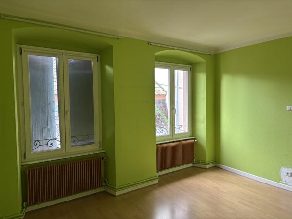 Appartement 3 pièces - cave - centre historique