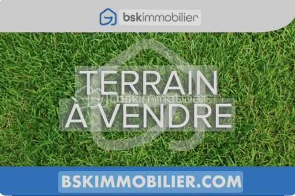 Terrain de 1 088 m²