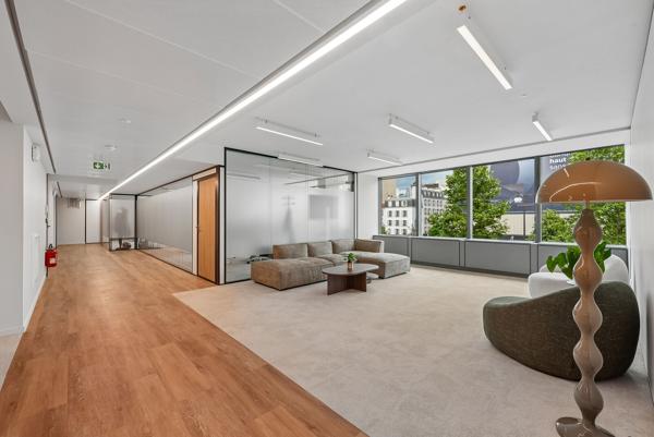 Bureaux à louer à Neuilly sur Seine plateaux lumineux dans immeuble de standing