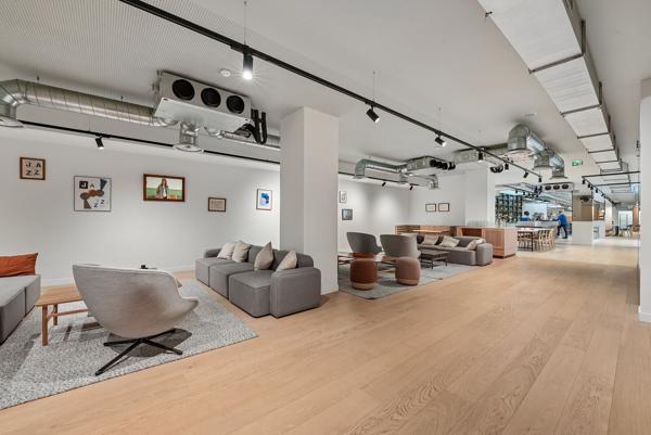 Bureaux à louer à Neuilly sur Seine plateaux lumineux dans immeuble de standing