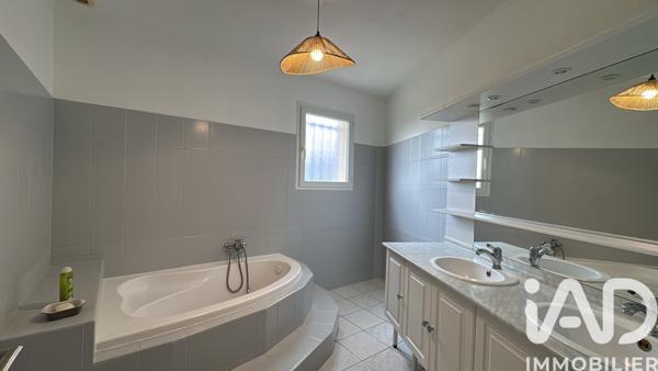 Maison à vendre 6 pièces 168 m² Thuré