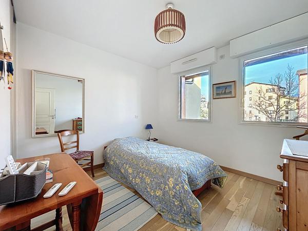 Appartement en duplex avec terrasse et jardinet - 3 pièces - 80 m ² - Proche du lac Aix-les-Bains