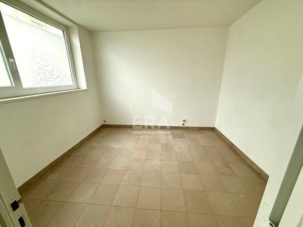Local ( murs ) 45 m2