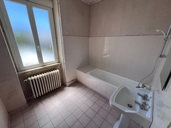 Maison à rénover Val-d'Izé 107m²