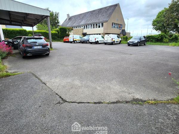 Local 485 m² à Lannion 22300