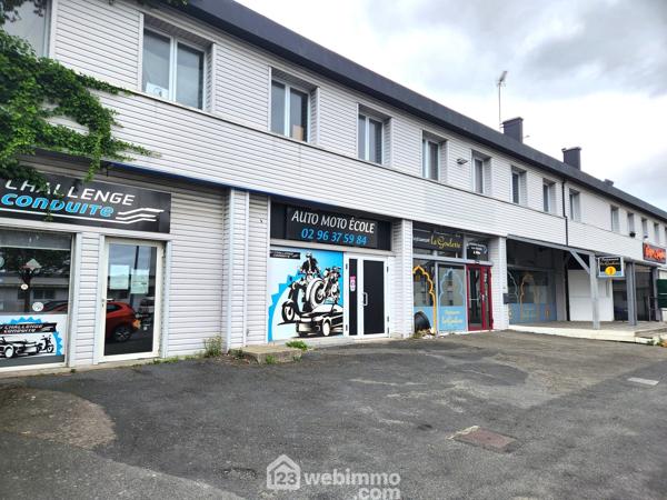 Local 485 m² à Lannion 22300