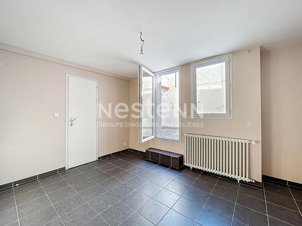 Maison quartier Mairie de Chantenay NANTES - 3 chambres et un bureau, garage et espace extérieur