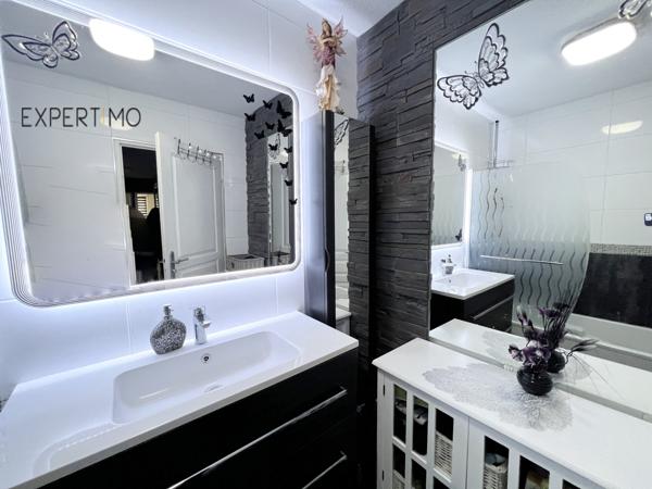 Saint-Martin-d'Hères (38400) Appartement 4 pièces de 85 m2 avec 2 terrasses