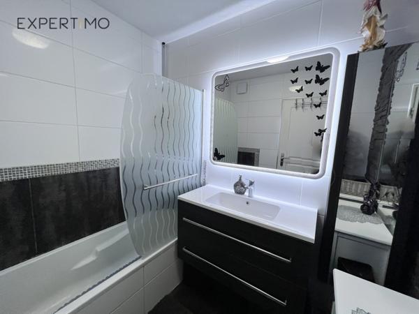 Saint-Martin-d'Hères (38400) Appartement 4 pièces de 85 m2 avec 2 terrasses