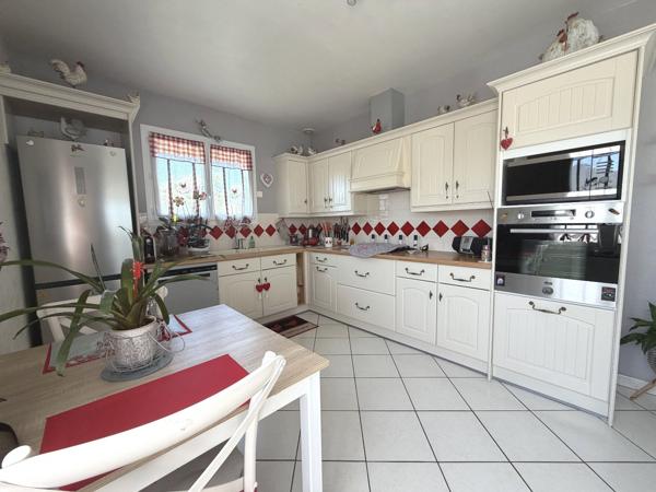 Maison – PONS  MAISON ÉCONOME 88 M² AVEC 3 CHAMBRES