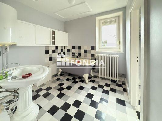 À vendre Immeuble 9 pièces 235 m² - 2 appartements - ÉPinal 88000