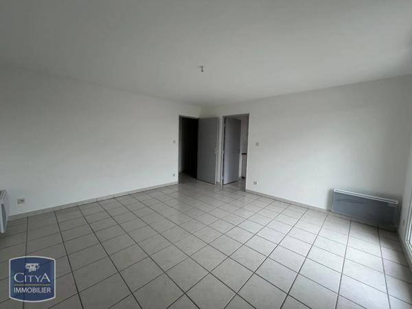 Appartement à louer 3 pièces 60.56m² Belfort (90000)