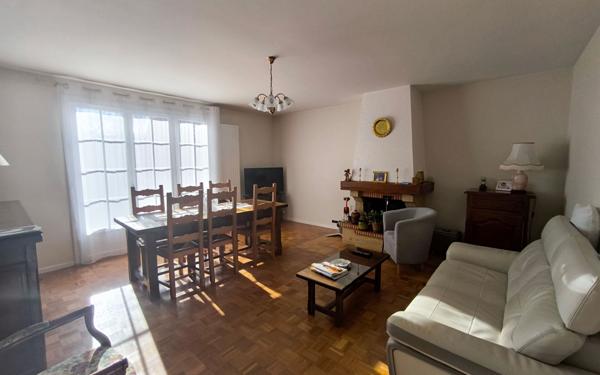 Maison à vendre    5 pièces •  Lons